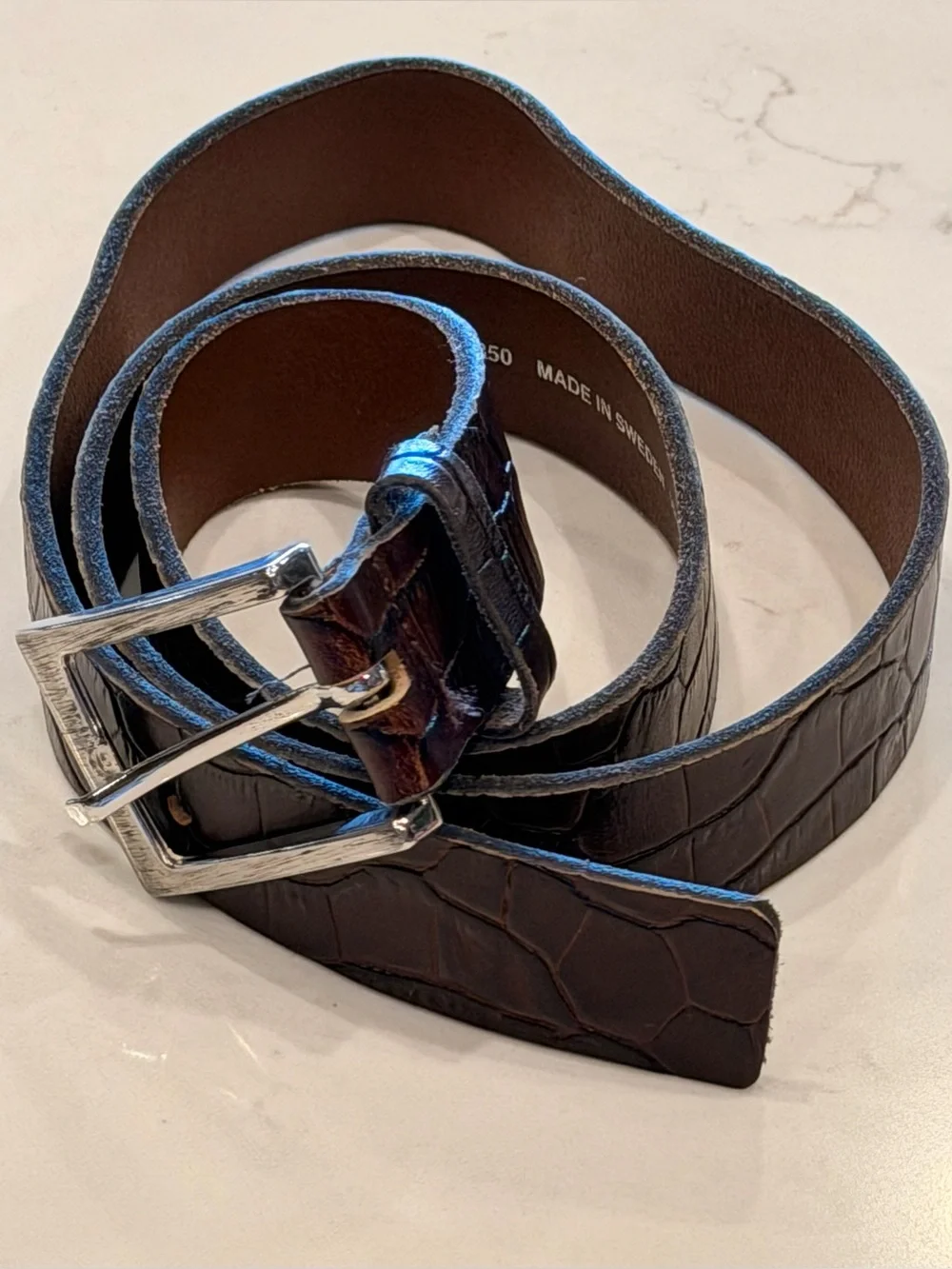 H&M Men’s Brown Leather Belt Size 35-36 Made in Sweden Classic Silver Buckle
